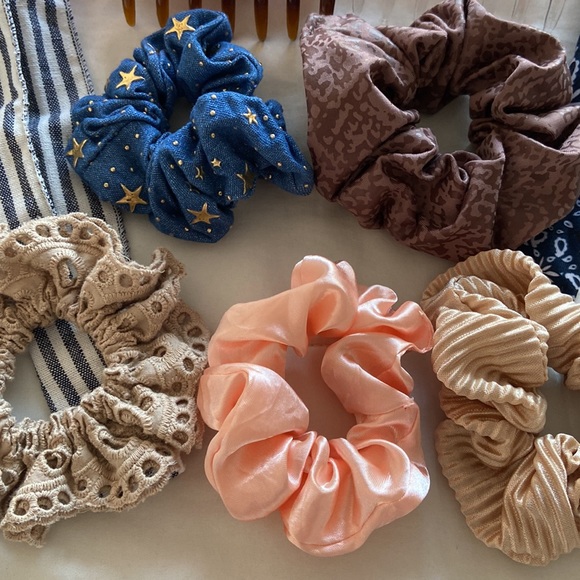 NEW Hair Accessories Bundle of 13 - Claw Clips & Scrunchies - Picture 2 of 8